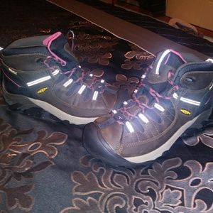 Keen Targhee 2 Waterproof Hiking Boots Size 8